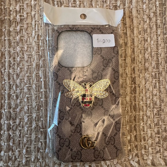 Designer iPhone Case for iPhone 14pro - Picture 2 of 2